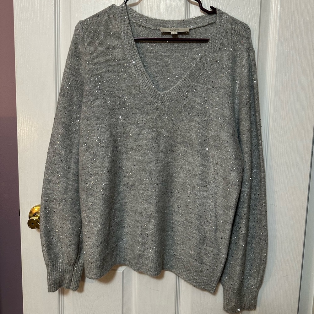 Loft Gray V-Neck Sweater With Silver Threads and Covered Silver Sequins Size M - Picture 1 of 6